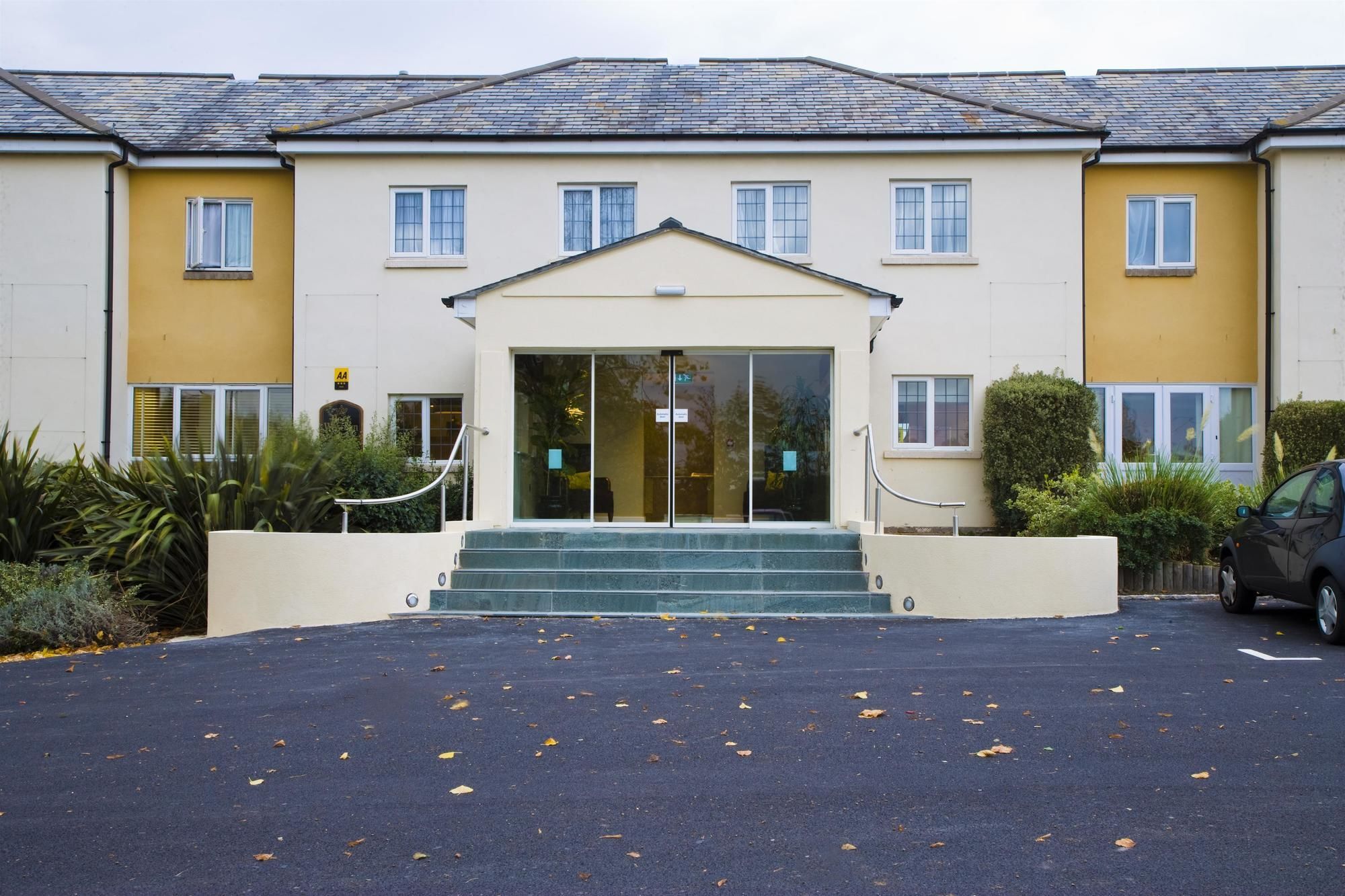 Mercure Newbury West Grange Hotel Thatcham Exterior foto
